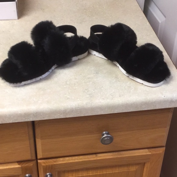 Dolce Vita black Faux Fur Sandal - Picture 2 of 4